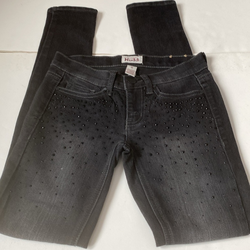 NWOT. MUDD Black skinny jeans with black beads